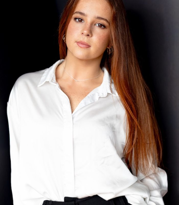 Larissa Procter MidHeadshot Sep 25
